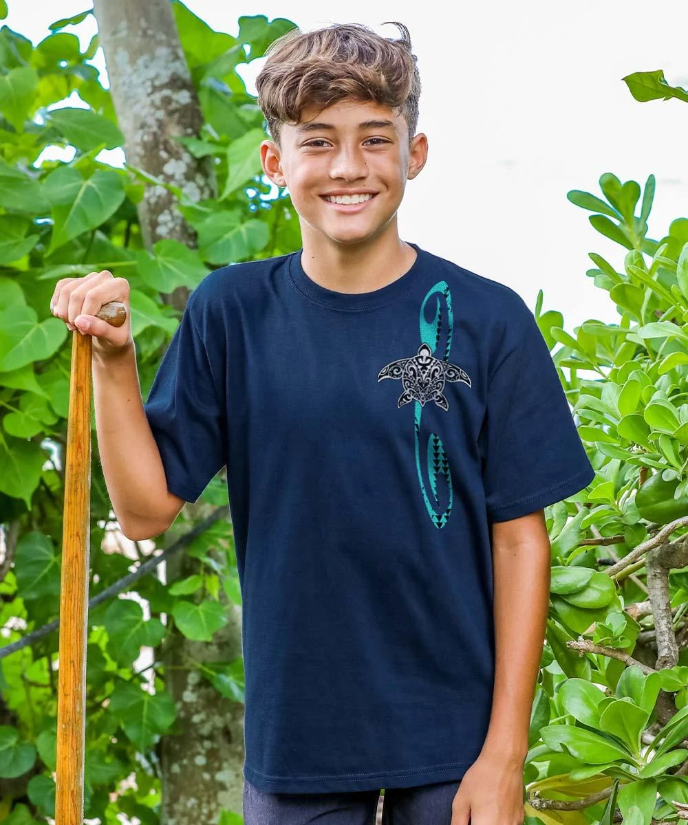Honu Tribe - Navy Short Sleeve Crewneck T-Shirt 2 Honu Tribe - Navy Short Sleeve Crewneck T-Shirt - Image 2
